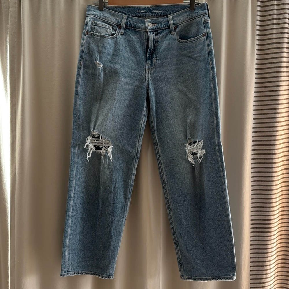 Mid Rise Boyfriend Loose Distressed Light Wash Jeans